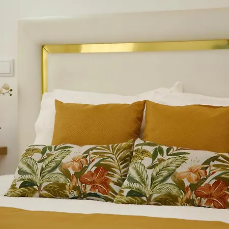 לינה וארוחת בוקר Nova Delpa Al