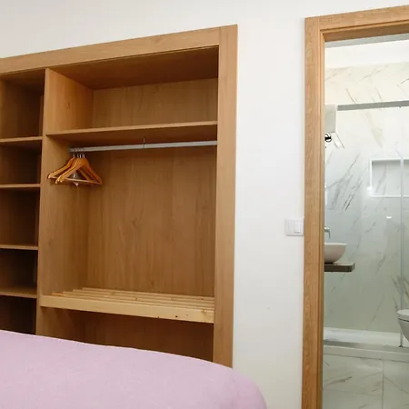 לינה וארוחת בוקר Nova Delpa Al קלדס דה ריינה